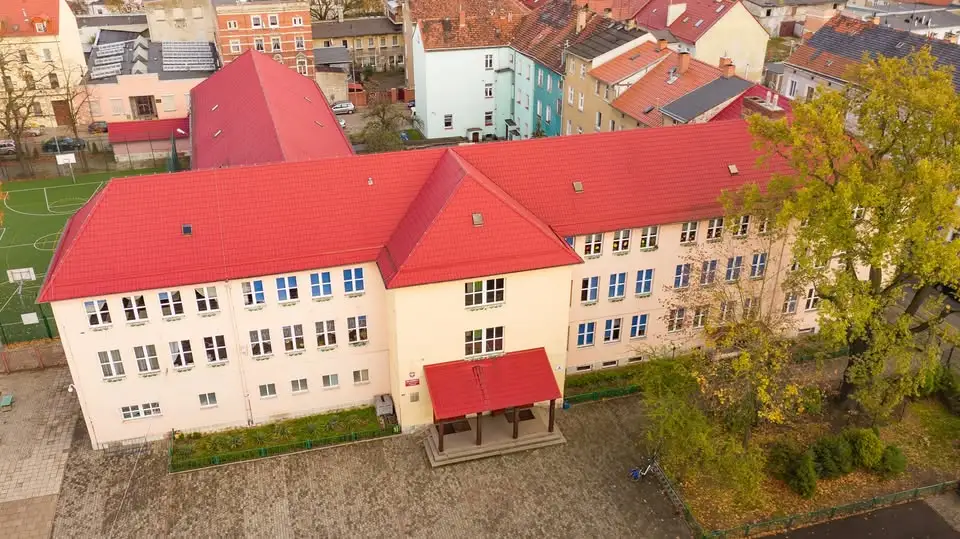 Uczennica z Nowej Soli wicemistrzynią Polski w siatkówce plażowej U12