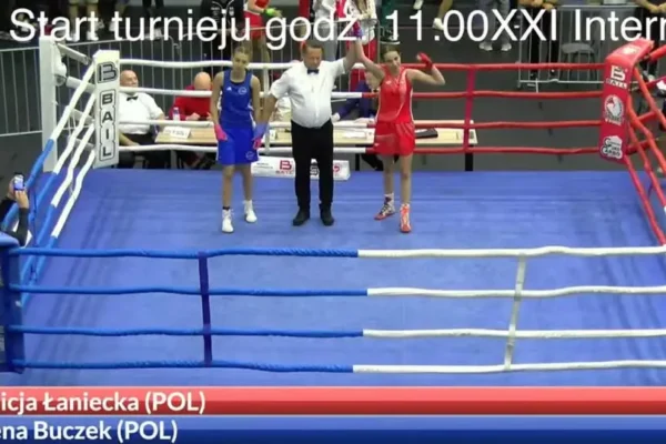 Alicja wygrywa i przybliża się do złota na Mistrzostwach Śląska w boksie