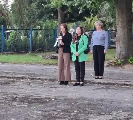 Uczniowie Jedynki w Kozuchowie uczcili 87. rocznicę wybuchu II wojny światowej
