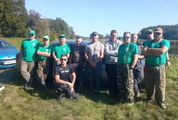 Zawody wędkarskie Koła PZW Otyń nad Odrą – Damian Żelazowski z pięknym leszczem na czele