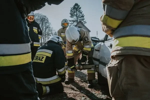 Kolizja na ul. Żeromskiego w Kożuchowie – interweniowały służby ratunkowe