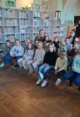 Pierwszoklasiści z Kożuchowa spotkali się z autorką książek dla dzieci